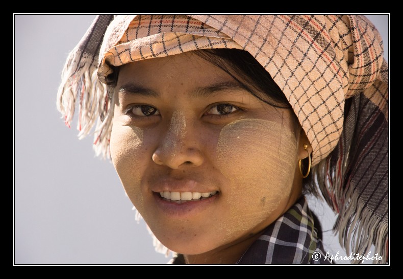 Myanmar portraits 097